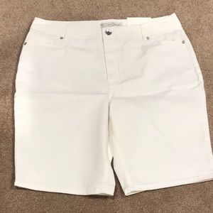 EST. 1946 Denim Classic White Shorts
